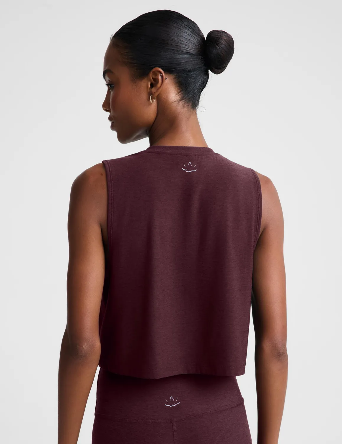 Beyond Yoga Featherweight Minimal Cropped Tank träningstopp Cabernet lätt