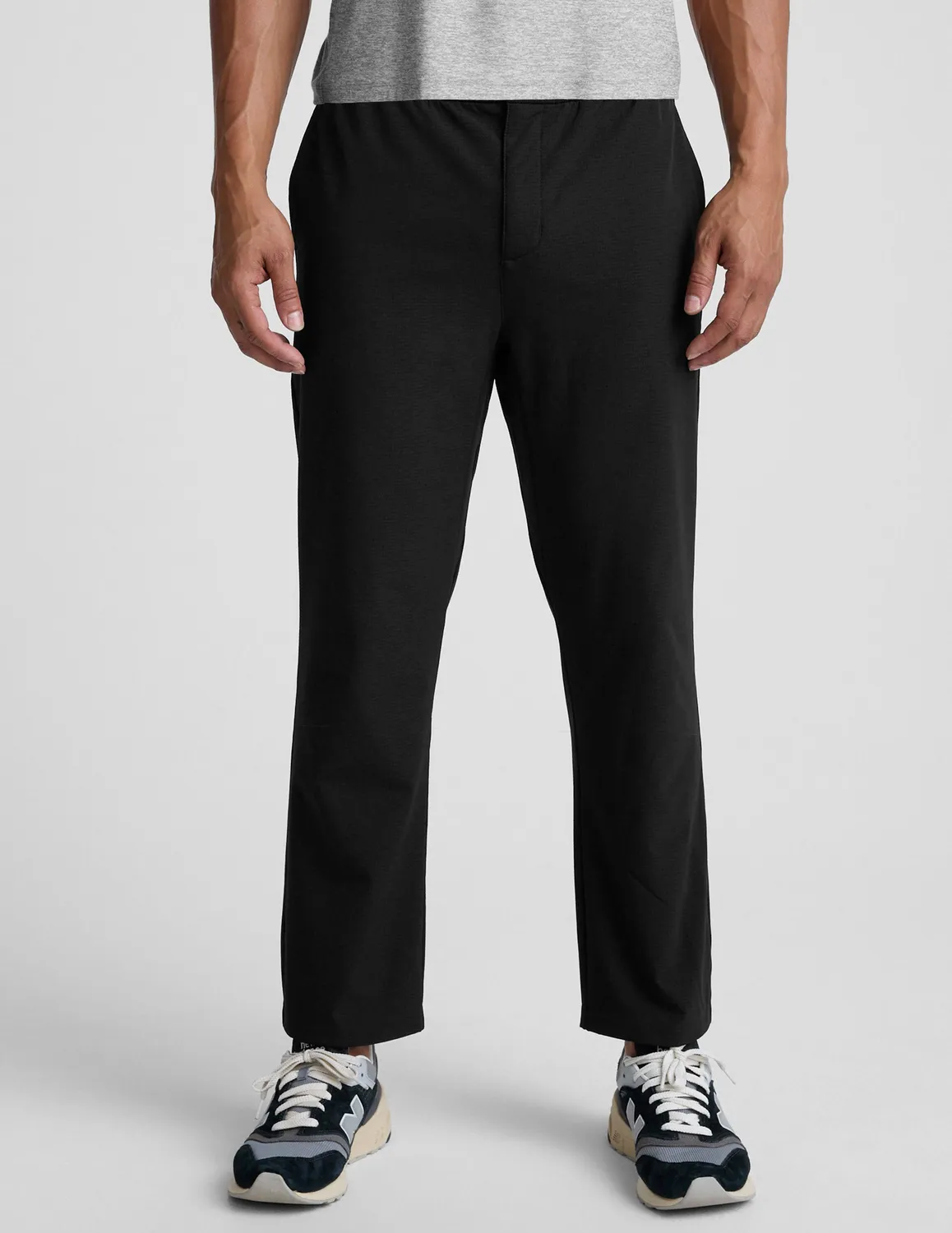 Beyond Yoga Dynamic Straight Leg herrbyxor svart relaxed fit