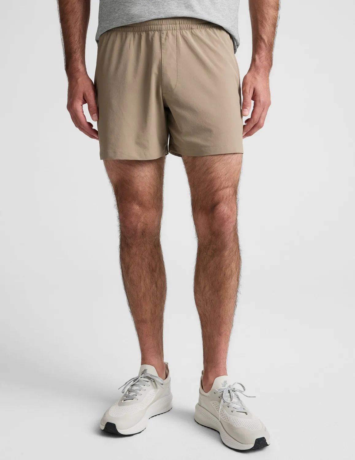 Beyond Yoga Pivotal 2.0 Men's Short 5" shorts herr Mushroom stretch