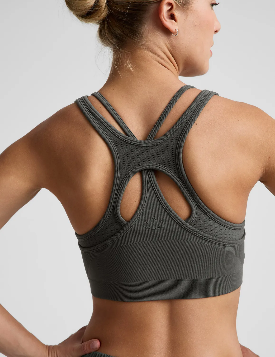 Beyond Yoga Seamless Moves Layered sport-bh grön sömlös