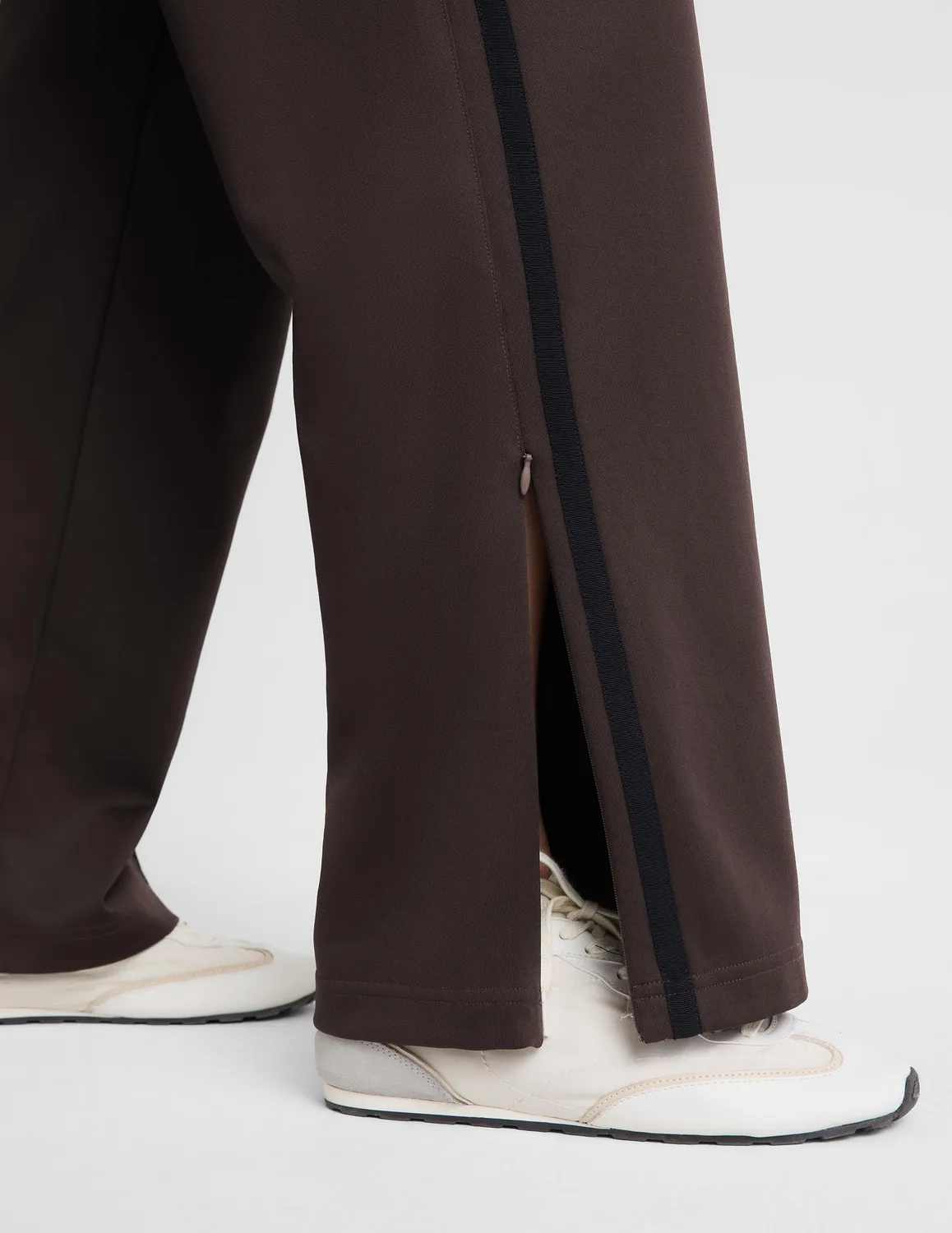 Beyond Yoga That Tracks Pant 31" träningsbyxor Dark Chocolate