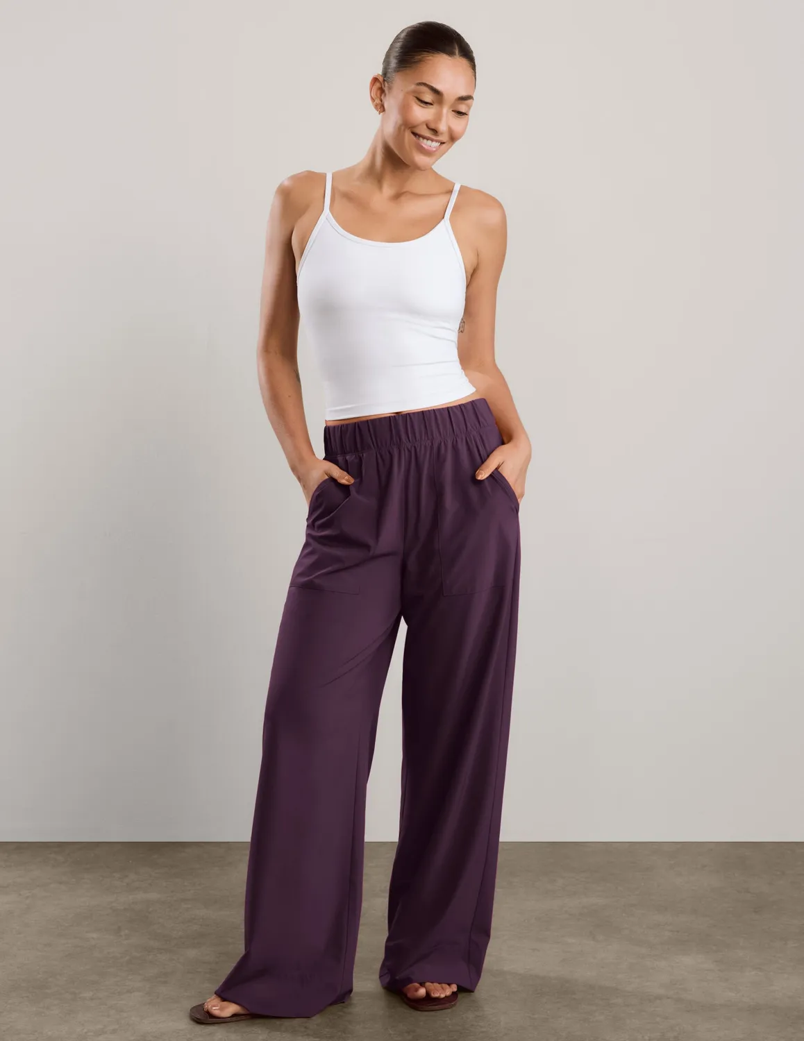 Beyond Yoga Easy Wide Leg Pant 31" byxor Brilliant Blackberry luftig