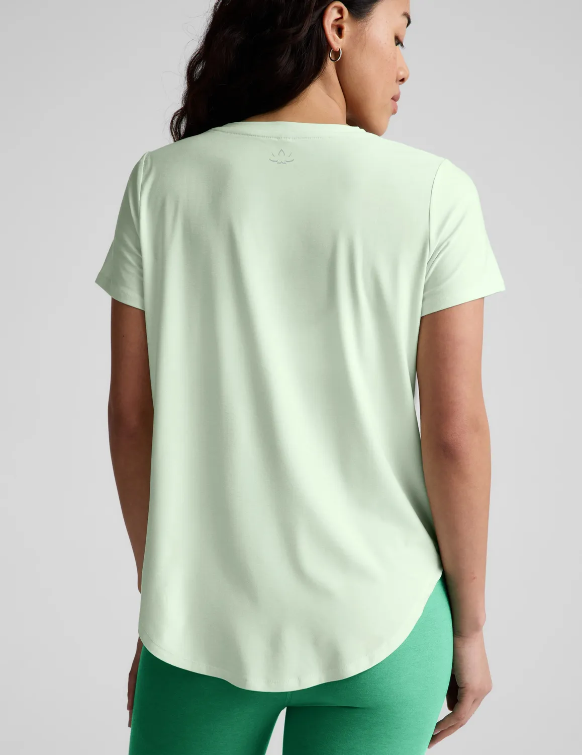 Beyond Yoga Featherweight On The Down Low T-shirt Airy Green Heather lätt
