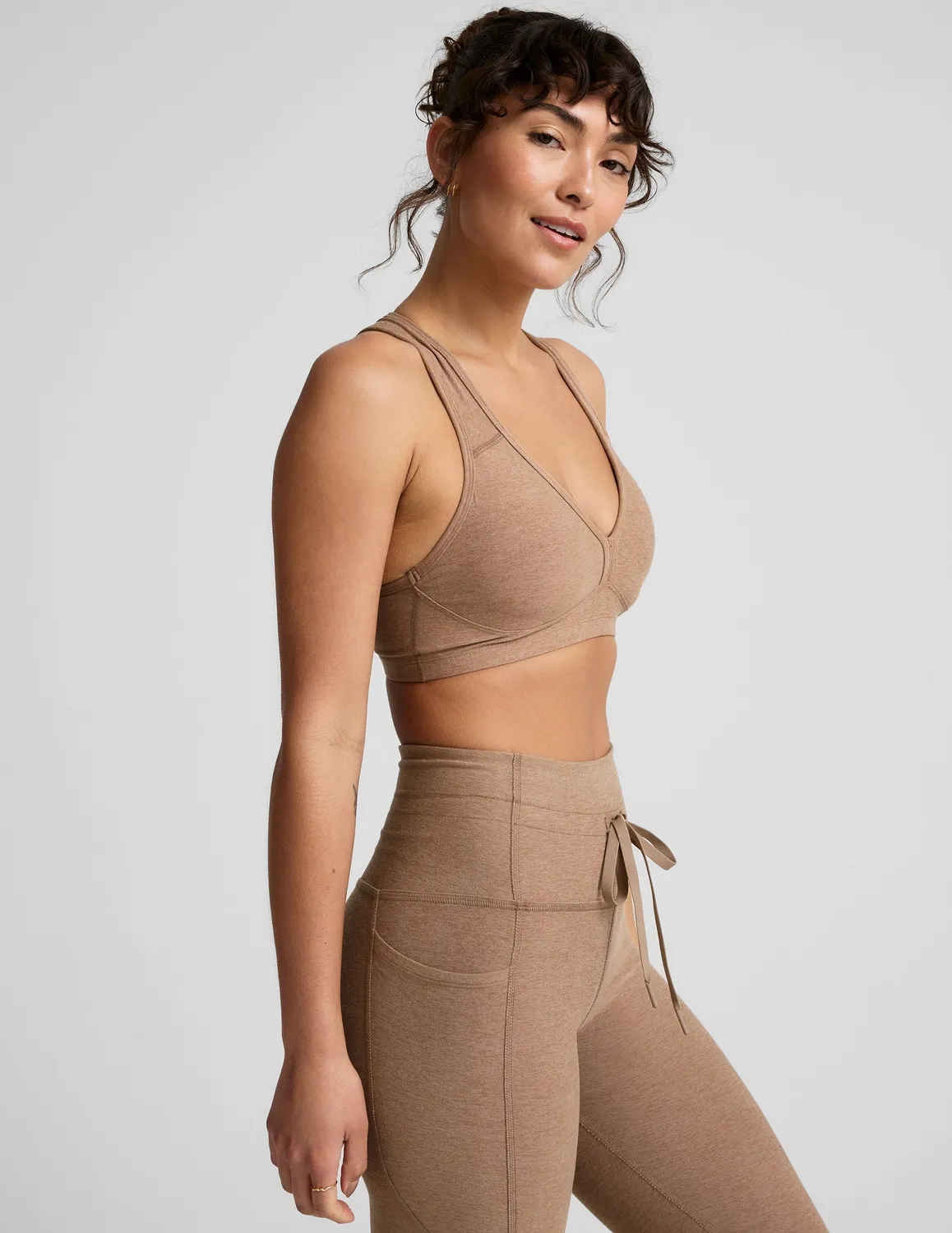 Beyond Yoga Spacedye Lift Your Spirits sportbh Desert Sand mediumstöd