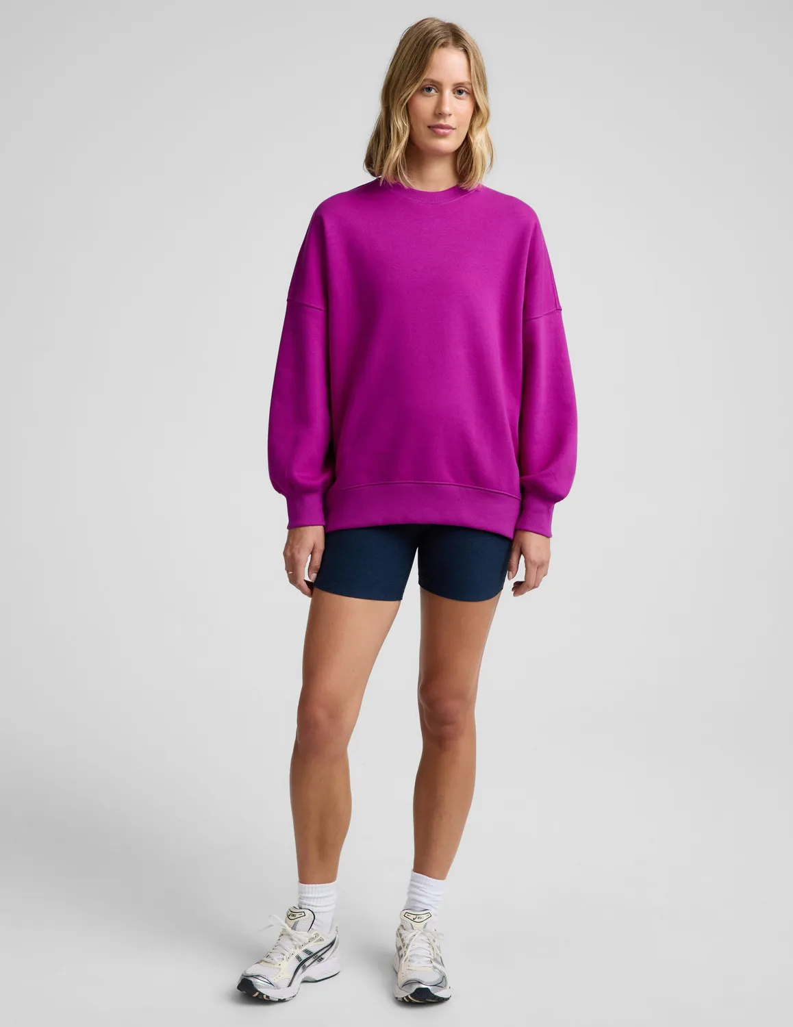 Beyond Yoga LuxeFleece 2.0 Oversized Crewneck sweatshirt Berry Bliss