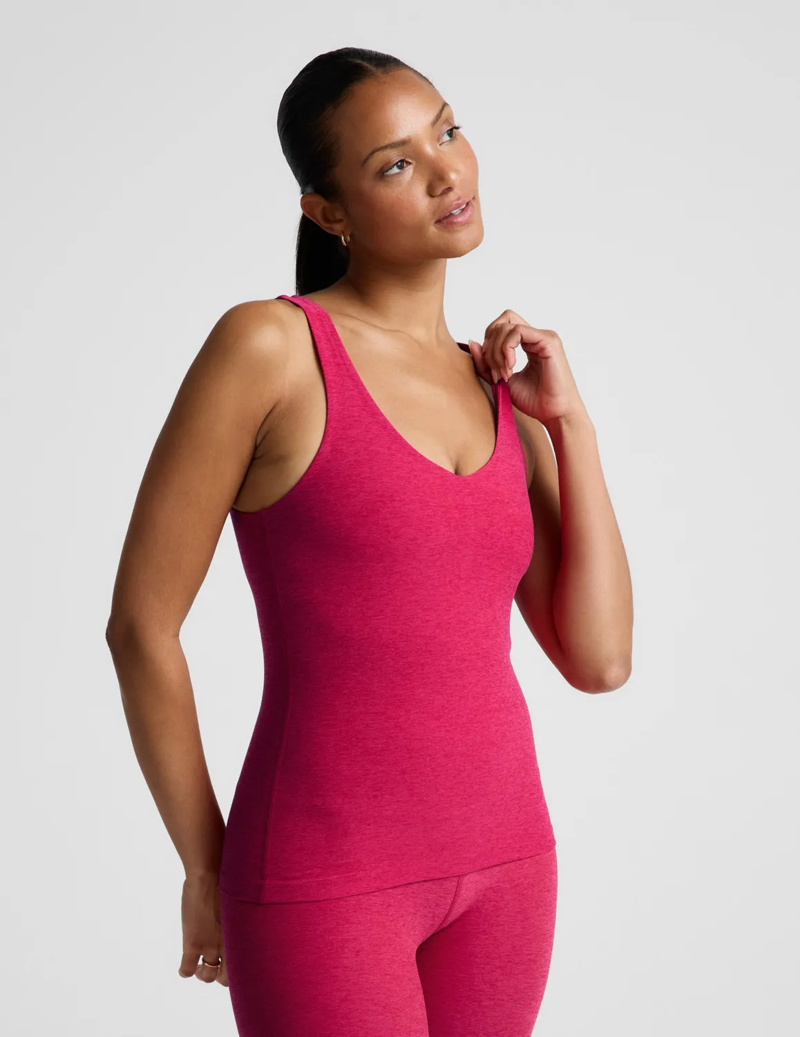Beyond Yoga Spacedye Good Day Classic Tank linne Berry Red V-ring