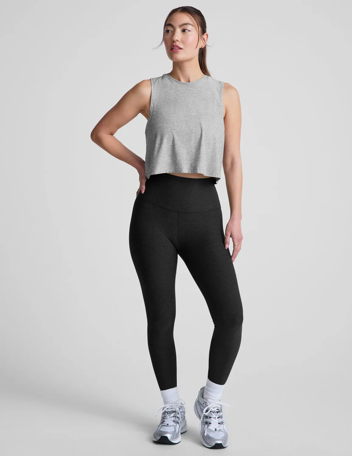 Beyond Yoga Featherweight Minimal Cropped Tank linne Silver Mist