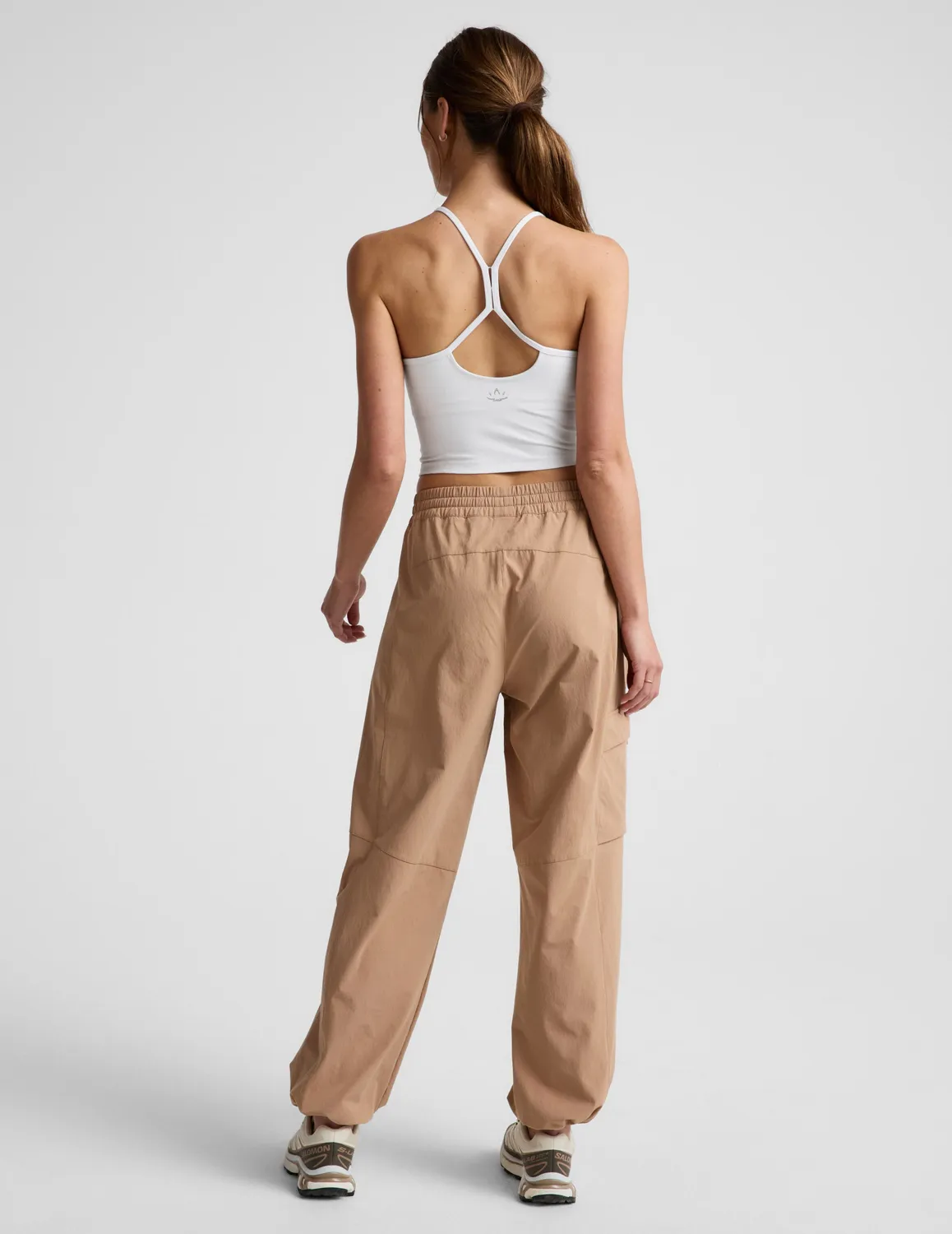 Beyond Yoga Peak Pant friluftsbyxor camel resår