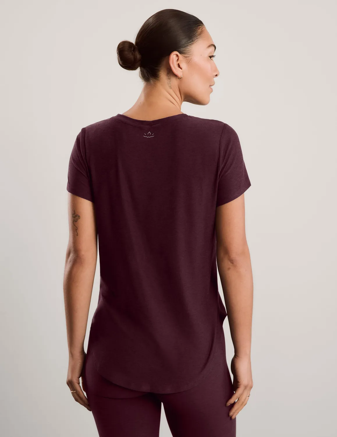 Beyond Yoga Featherweight On The Down Low T-shirt Cabernet Heather mjuk
