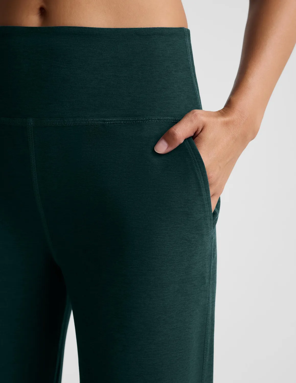 Beyond Yoga Spacedye Laid Back Wide Leg Pant 29" träningsbyxor Dark Ivy Heather vida