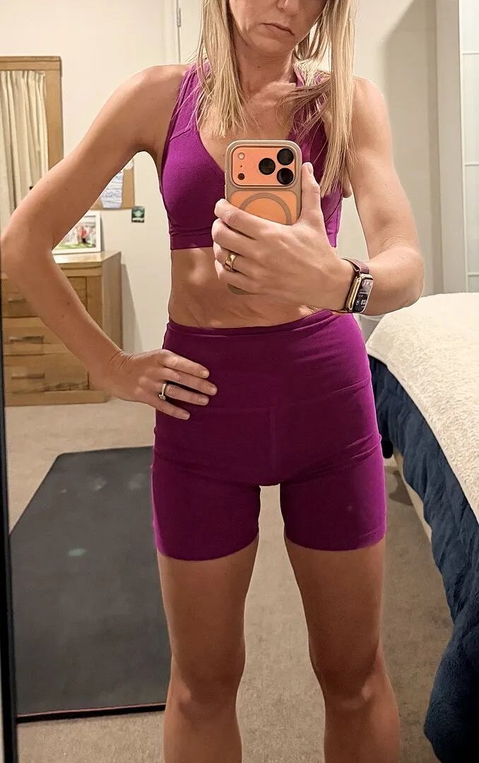 Beyond Yoga Spacedye Keep Pace 5" bikershorts Berry Red röd melerad