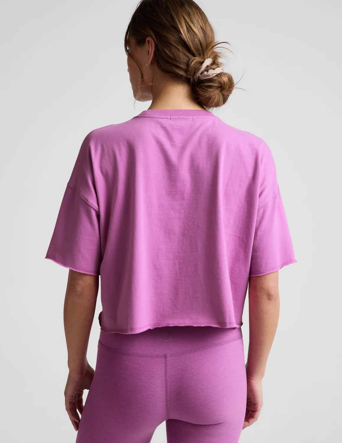 Beyond Yoga SoftKnit Better Than Ever Cropped t-shirt fun fuchsia