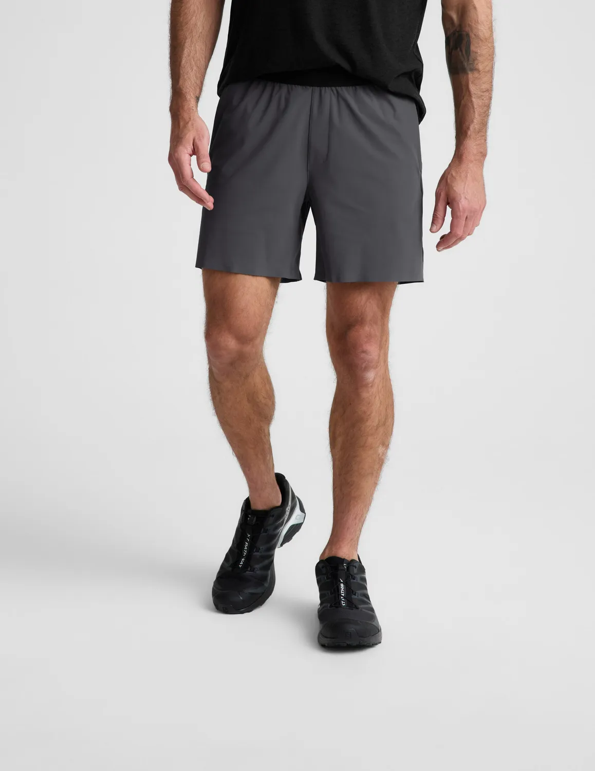 Beyond Yoga WarpLite Range Lined Short 6" shorts grå innernät