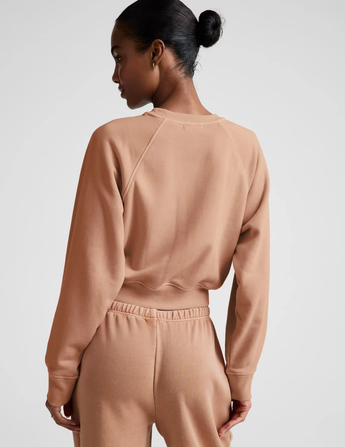 Beyond Yoga Fade Out Sweatshirt sweatshirt Washed Sunny Tan relaxed