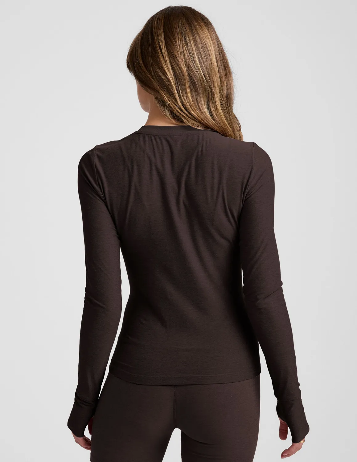 Beyond Yoga Featherweight Select Long Sleeve Crew tröja Chocolate brun