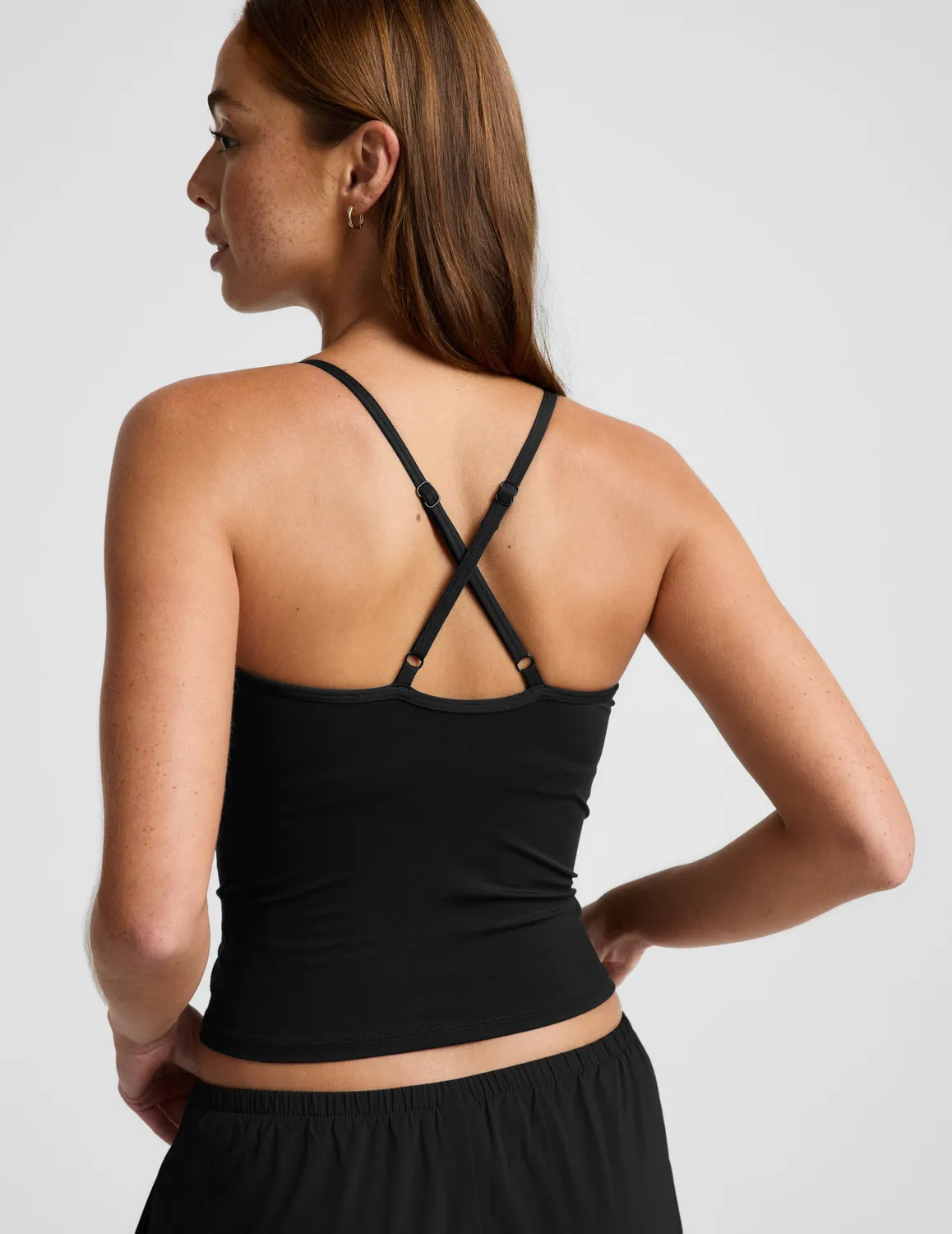 Beyond Yoga Cowl Neck Tank träningslinne Svart med bh