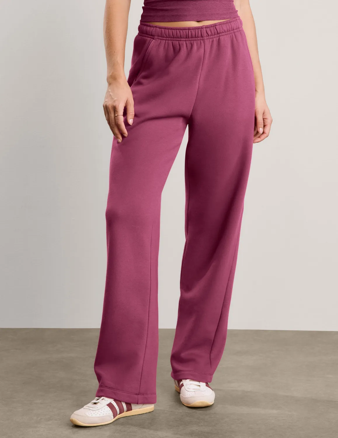 Beyond Yoga LuxeFleece 2.0 Straight Leg Sweatpant 29 mjukisbyxor granatröd bomull