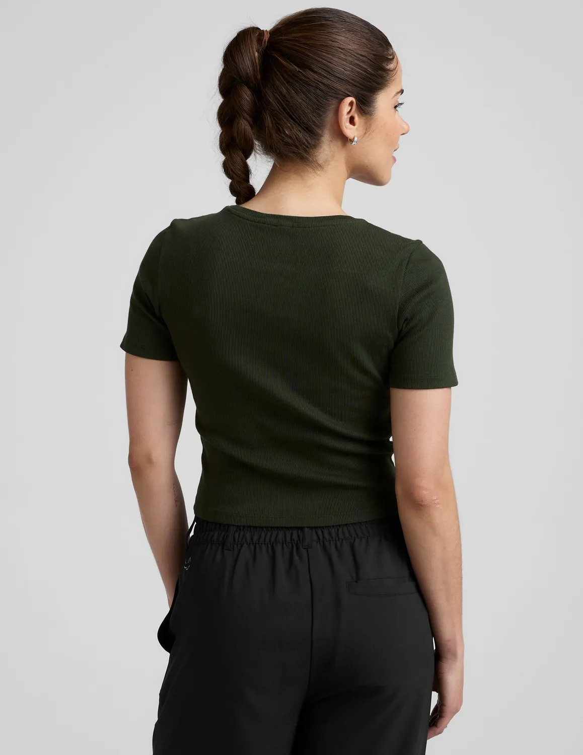 Beyond Yoga Rib Baby Tee t-shirt Olive Ink croppad