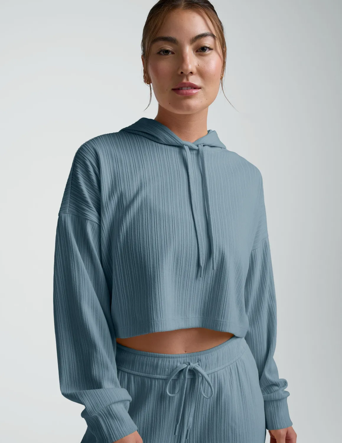 Beyond Yoga Breathe Easy Ribbed Cropped Hoodie Misty Blue fickor