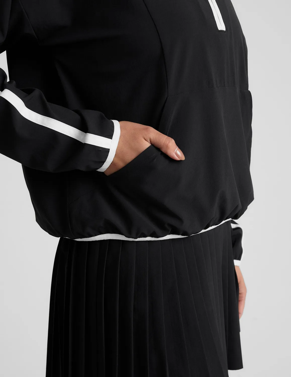 Beyond Yoga Stretch Woven Course Contrast pullover svart/vit