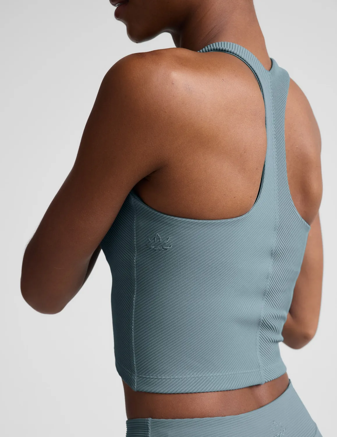 Beyond Yoga Impulse Ribbed High Neck Tank croptop Shaken Blue hög hals