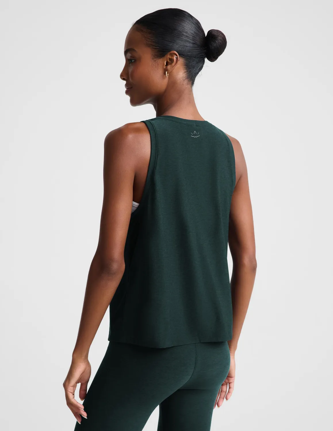 Beyond Yoga Featherweight Rebalance Tank linne Dark Ivy Heather lös