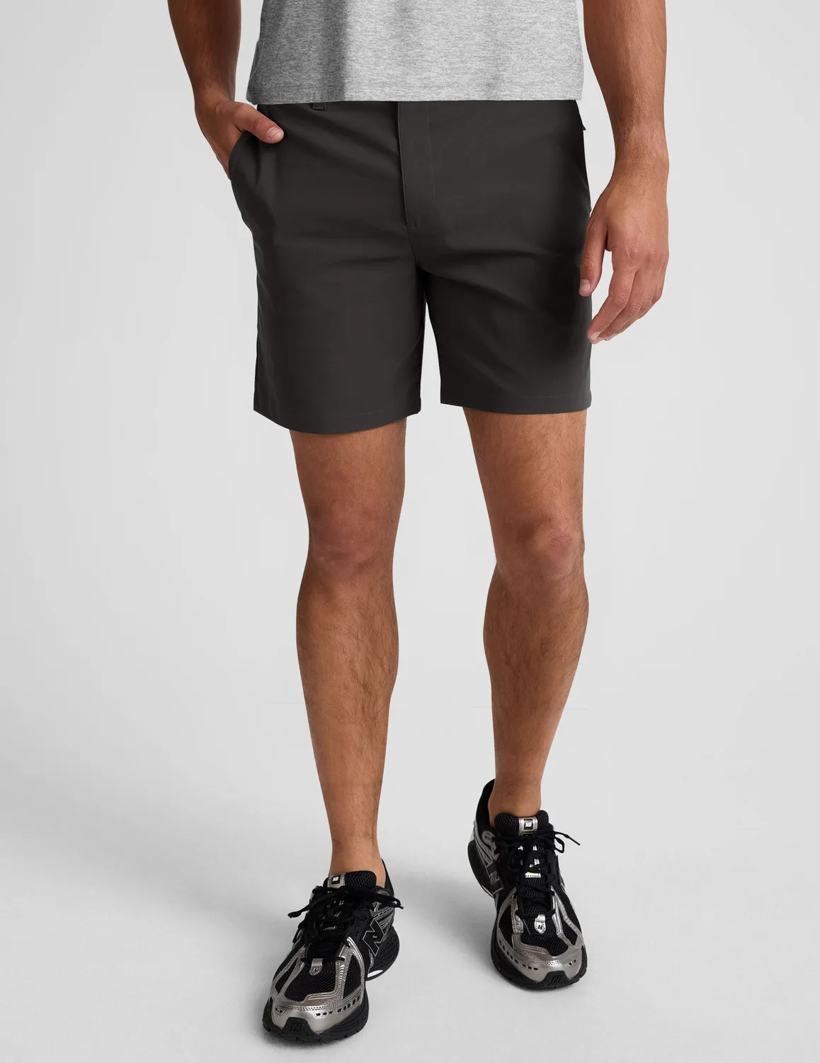 Beyond Yoga Element Chino Short 7" herrshorts Black Ash