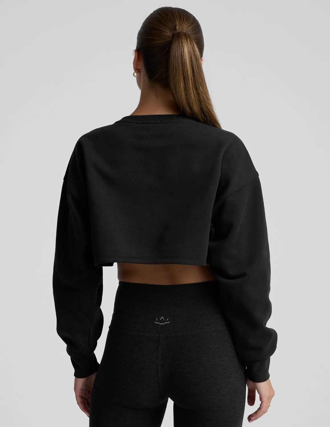 Beyond Yoga LuxeFleece Cropped sweatshirt Black svart