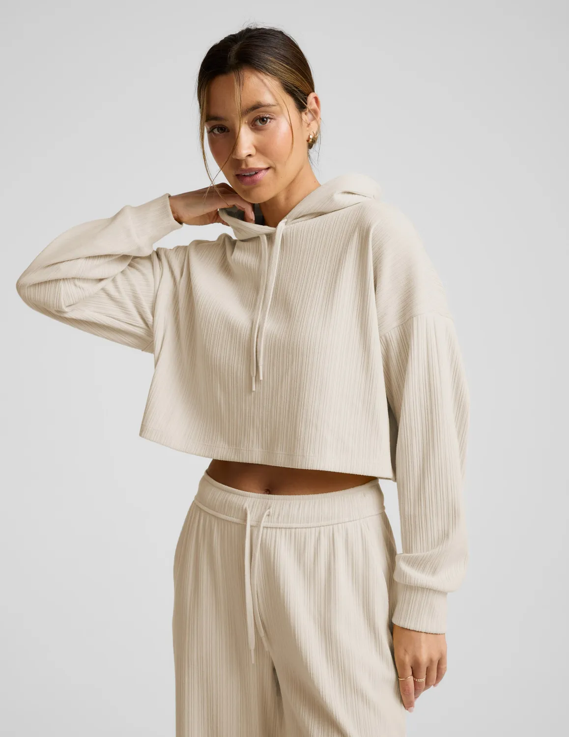 Beyond Yoga Breathe Easy Ribbed Cropped Hoodie Ivory fickor