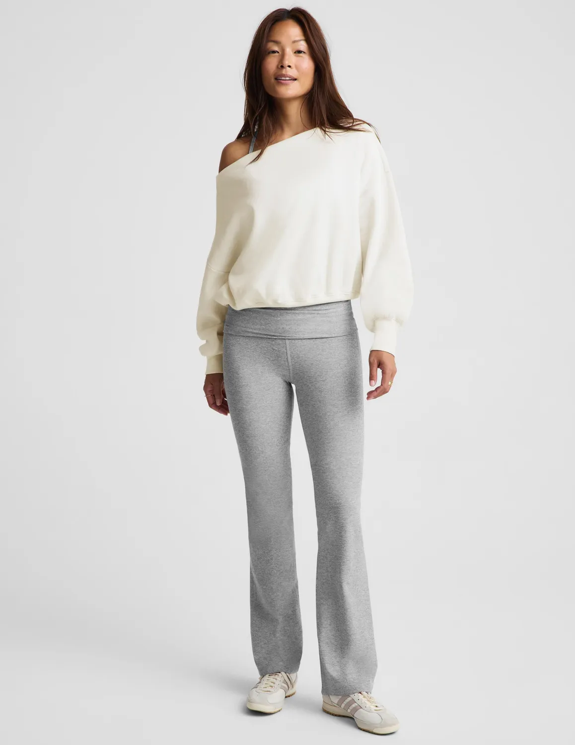 Beyond Yoga Spacedye Foldover Bootcut Träningsbyxor Silver Mist mjuk