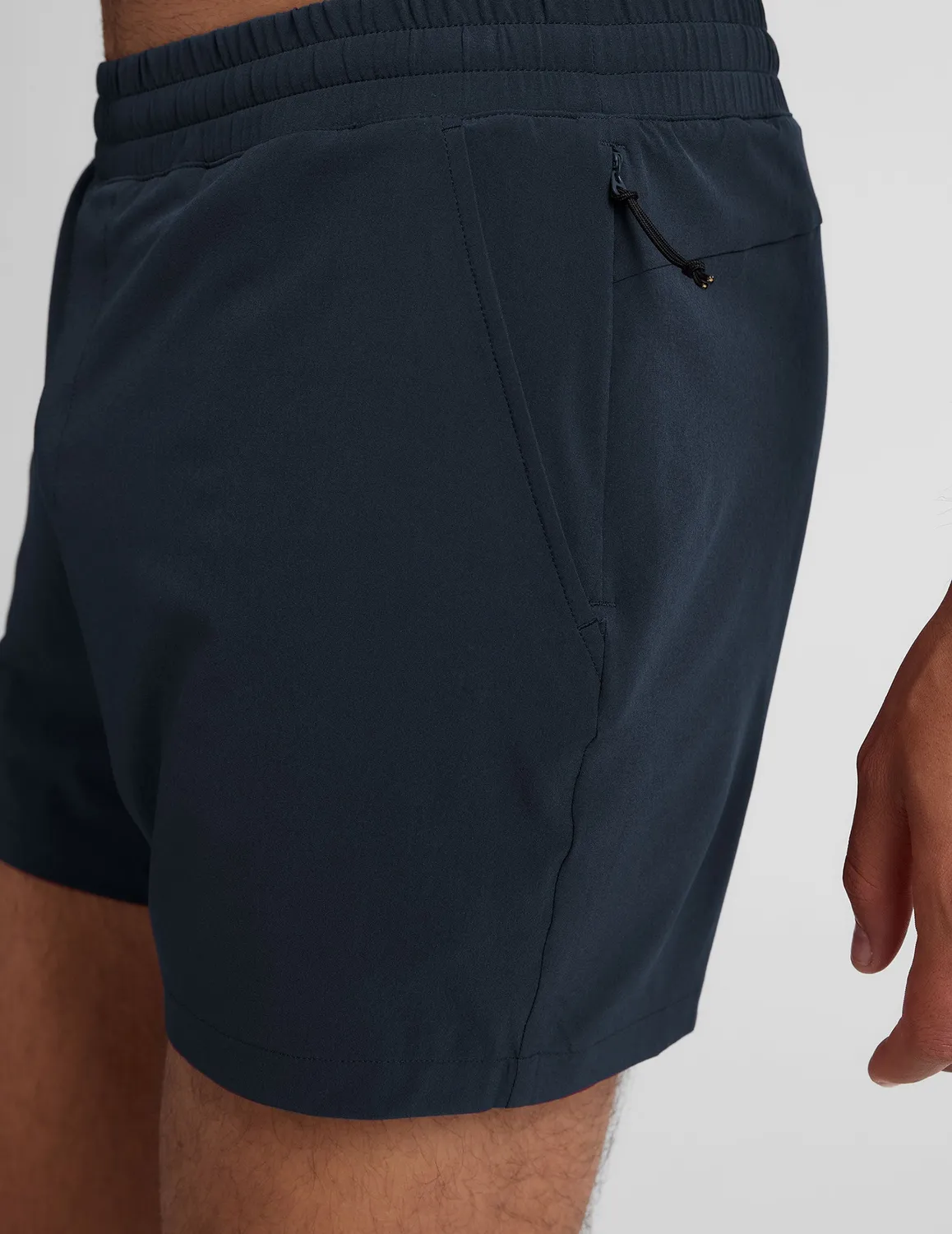 Beyond Yoga Pivotal 2.0 Men's Lined Short 5" navy löparshorts