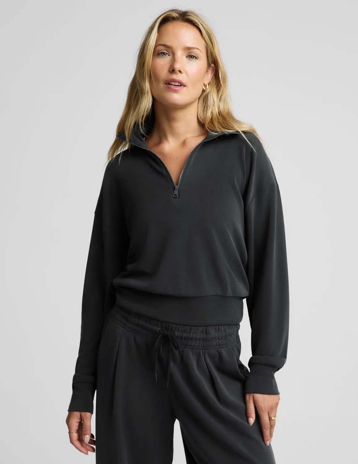 Beyond Yoga Luxe Sandwash Half Zip sweatshirt Dark Charcoal mjuk