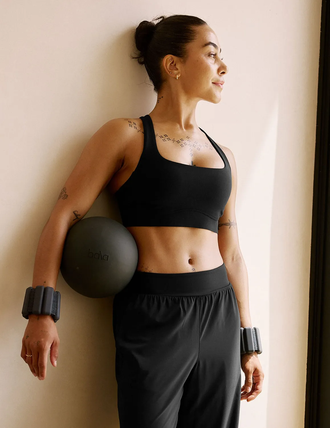 Beyond Yoga Glowzone Medium Impact sport-bh Pitch Black medelstöd