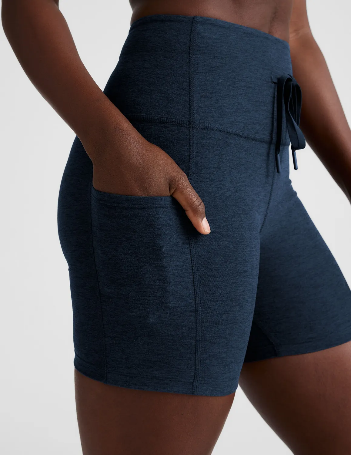 Beyond Yoga Spacedye Go Pocket 5" Short shorts Nocturnal Navy fickor