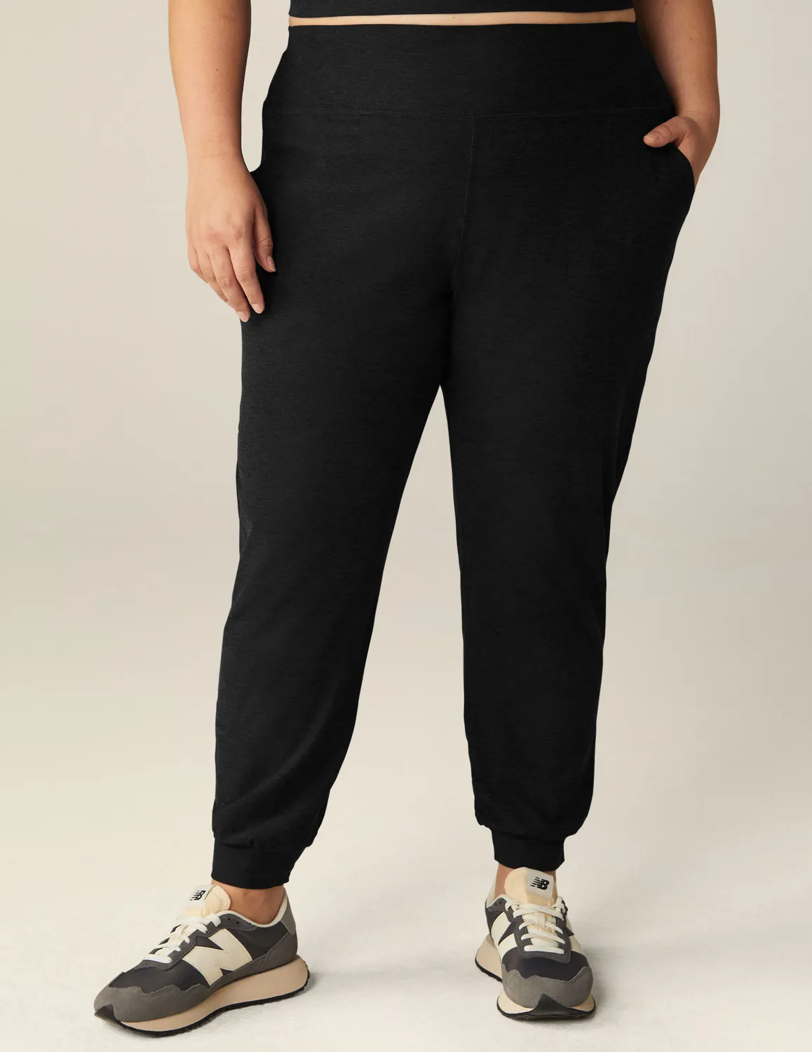 Beyond Yoga Spacedye Midi Jogger mjukisbyxor Darkest Night mjuk