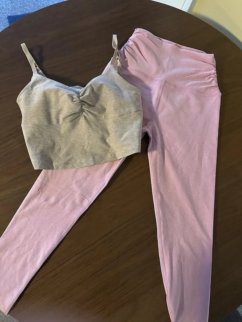 Beyond Yoga Spacedye Raise The Barre linne Darkest Night med inbyggd bh