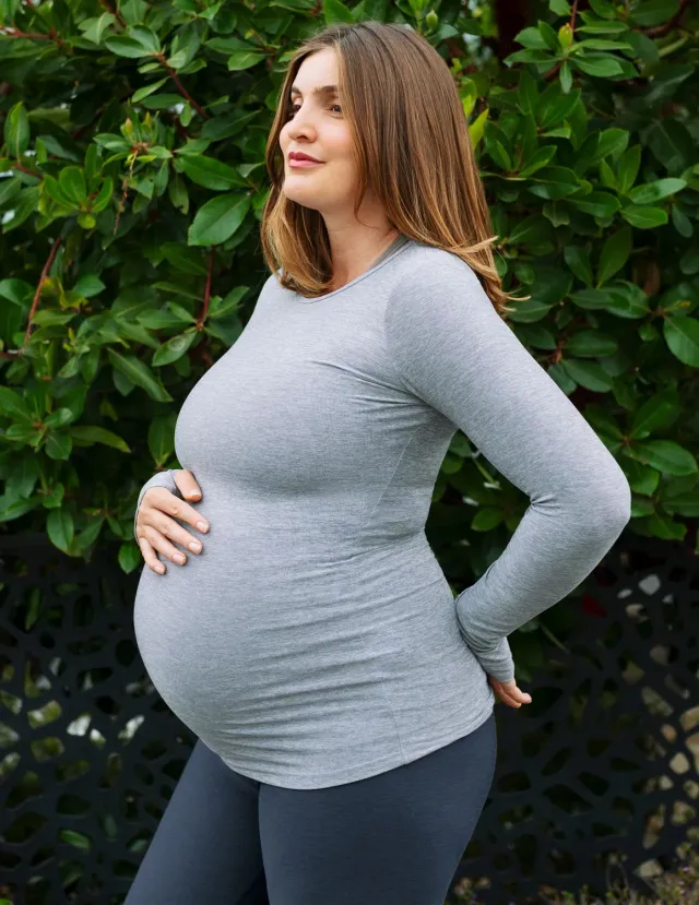 Beyond Yoga Featherweight Count On Me Maternity Crew Pullover tröja Silver Mist gravid