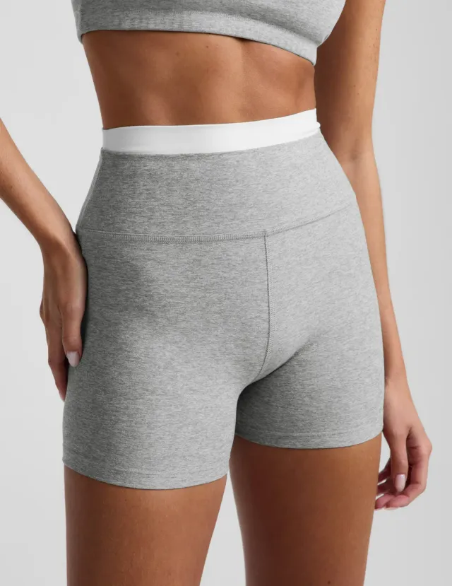 Beyond Yoga Spacedye Layered 3" Shorts Silver Mist dubbel midja