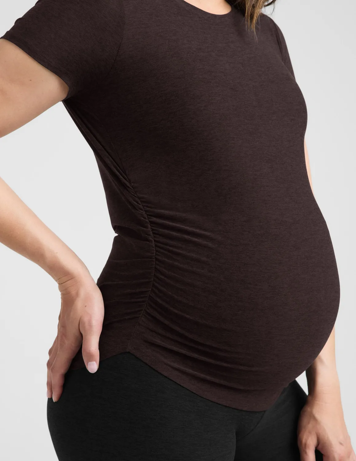 Beyond Yoga Featherweight One & Only Maternity Tee t-shirt Dark Chocolate