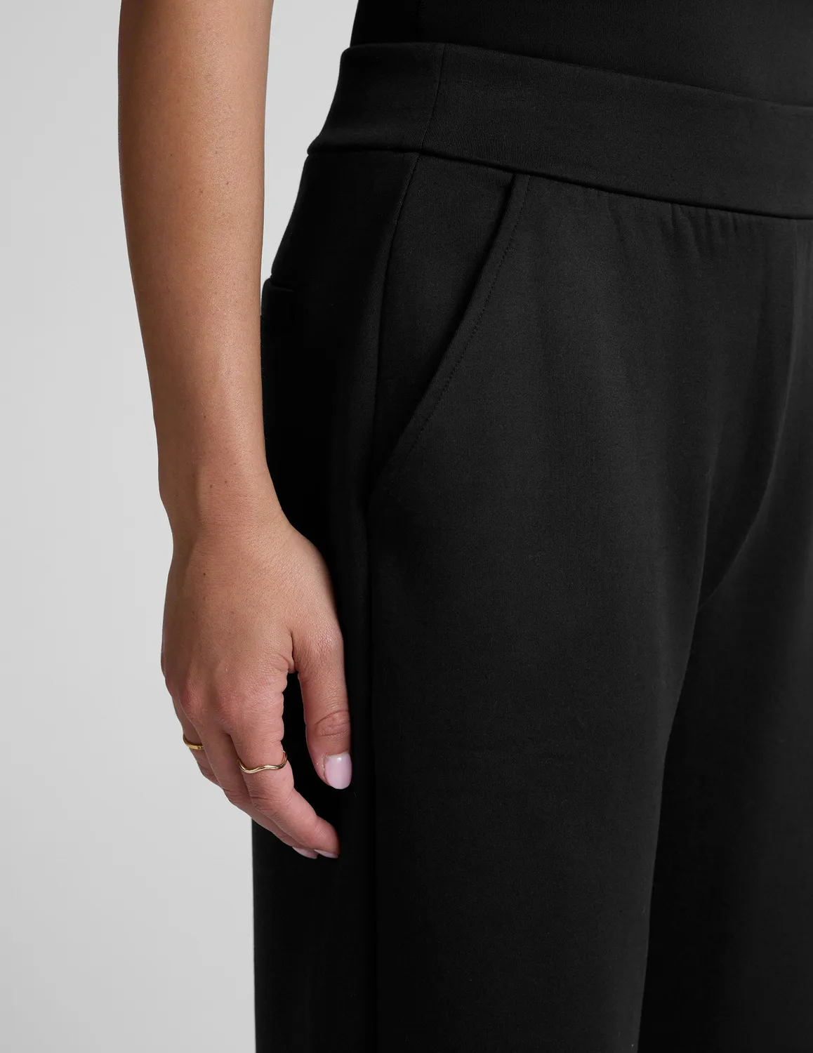 Beyond Yoga In The Flow vida byxor Black med fickor