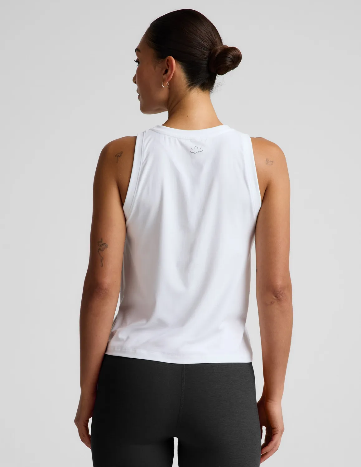 Beyond Yoga Featherweight Rebalance linne Cloud White avslappnad