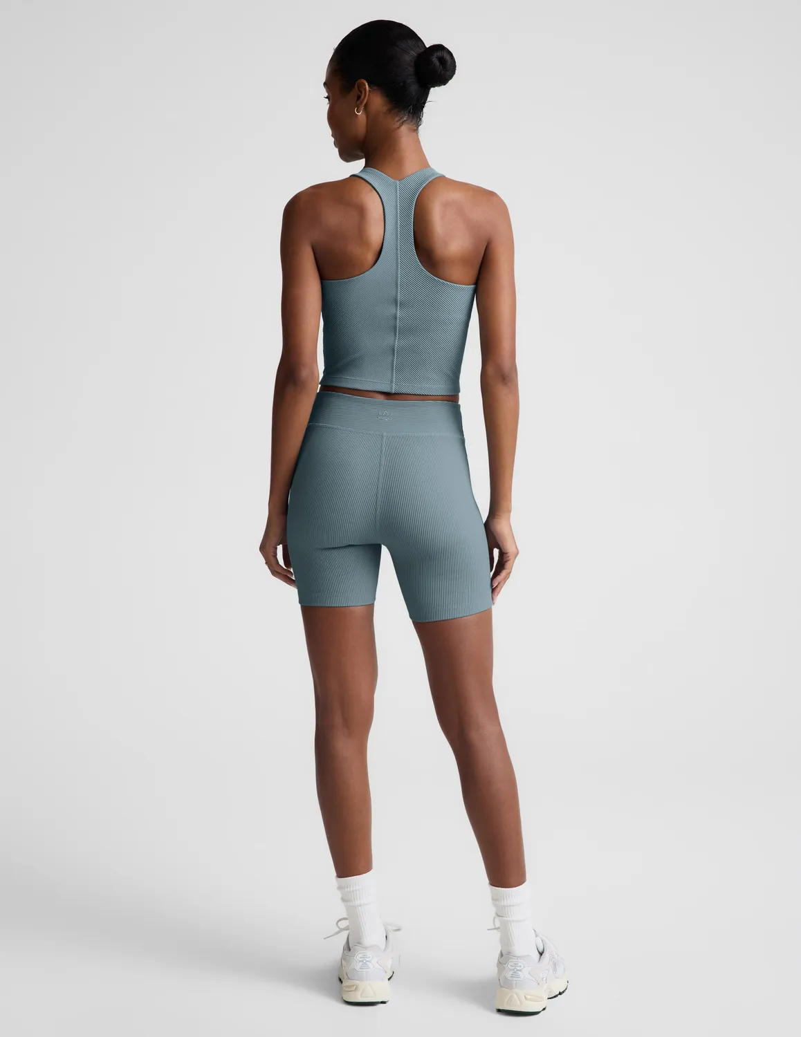 Beyond Yoga Impulse Ribbed V-Waist 5" Biker Short shorts Shaken Blue ribbad