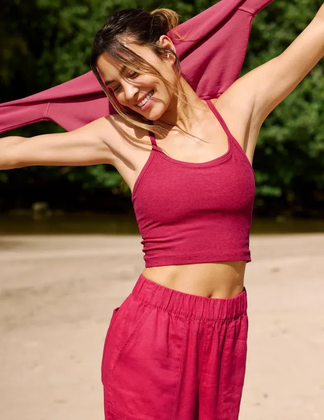 Beyond Yoga Spacedye Slim Racerback Cropped Tank linne Berry Red Heather