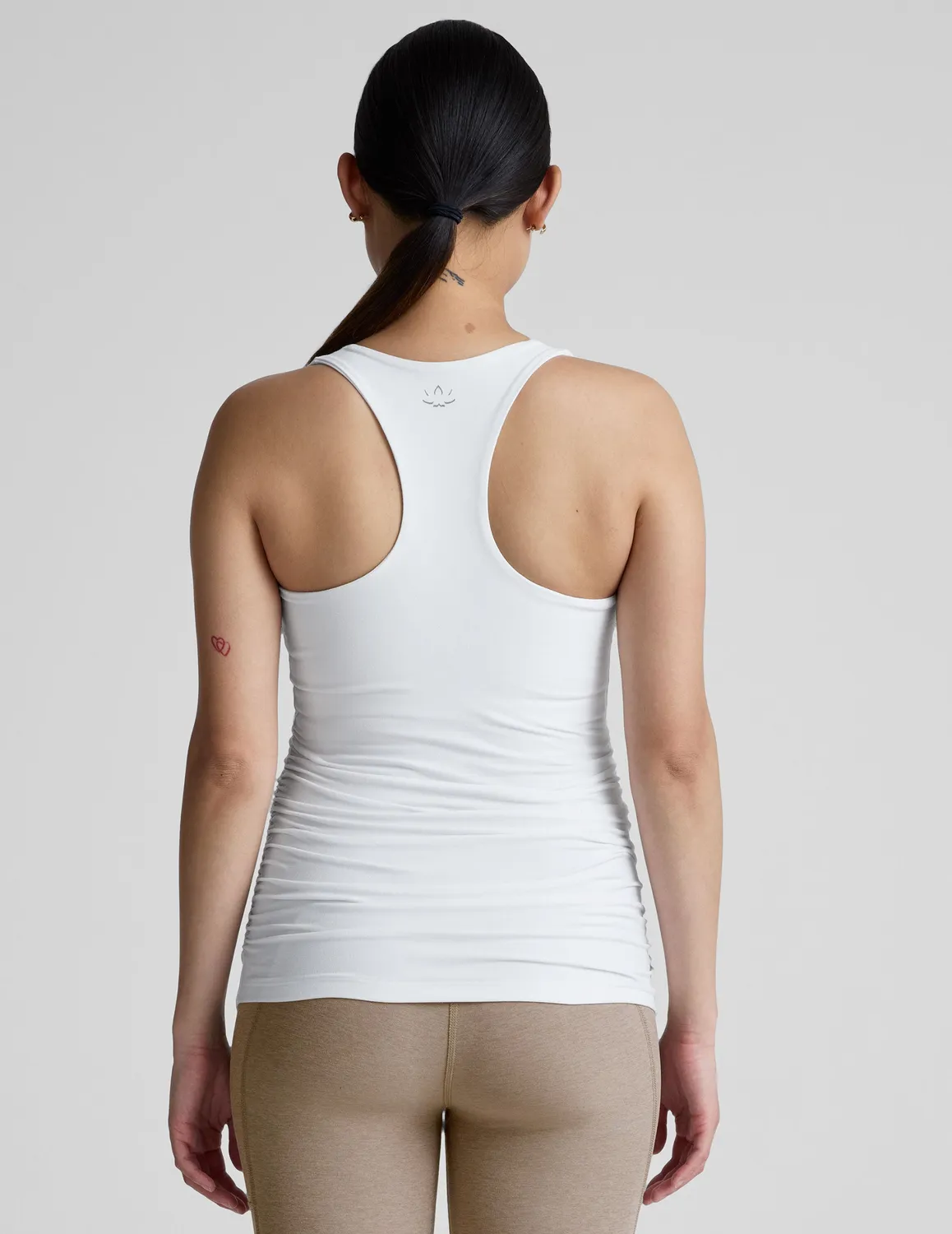 Beyond Yoga Spacedye Bases Covered mammalinne vitt inbyggd BH
