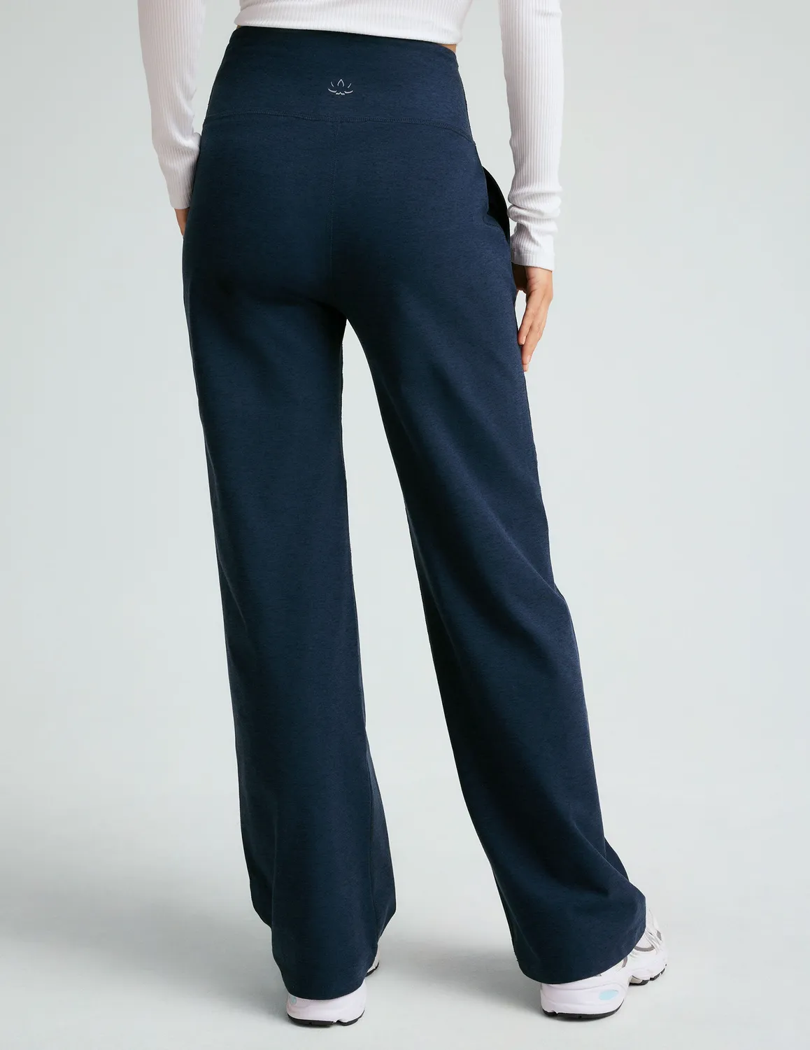 Beyond Yoga Spacedye Laid Back Wide Leg Pant 29" mjukisbyxor Nocturnal Navy vida