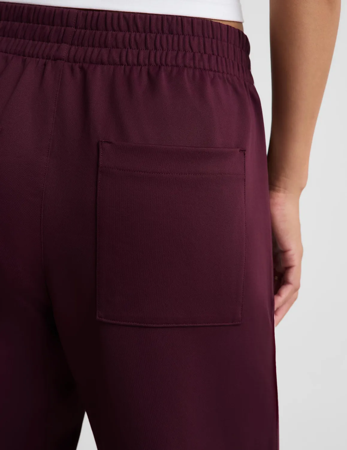 Beyond Yoga That Tracks träningsbyxor 29" Cabernet med fickor