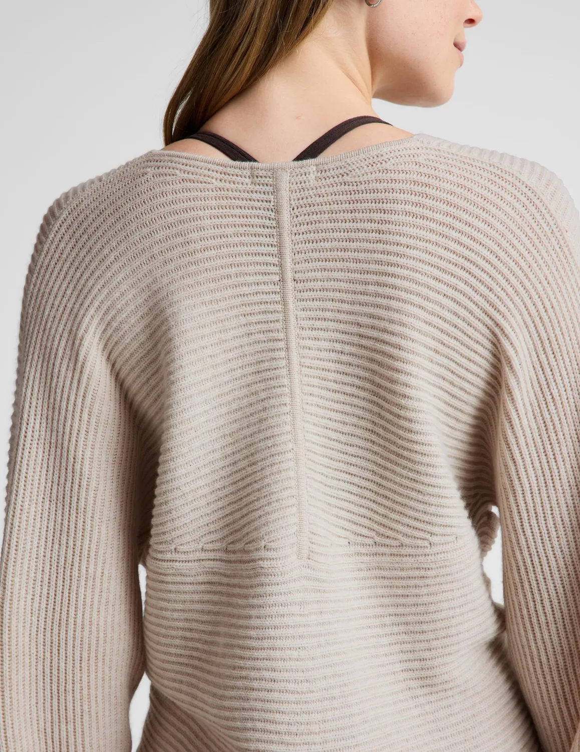 Beyond Yoga That's A Wrap pullover Oat Heather omlott