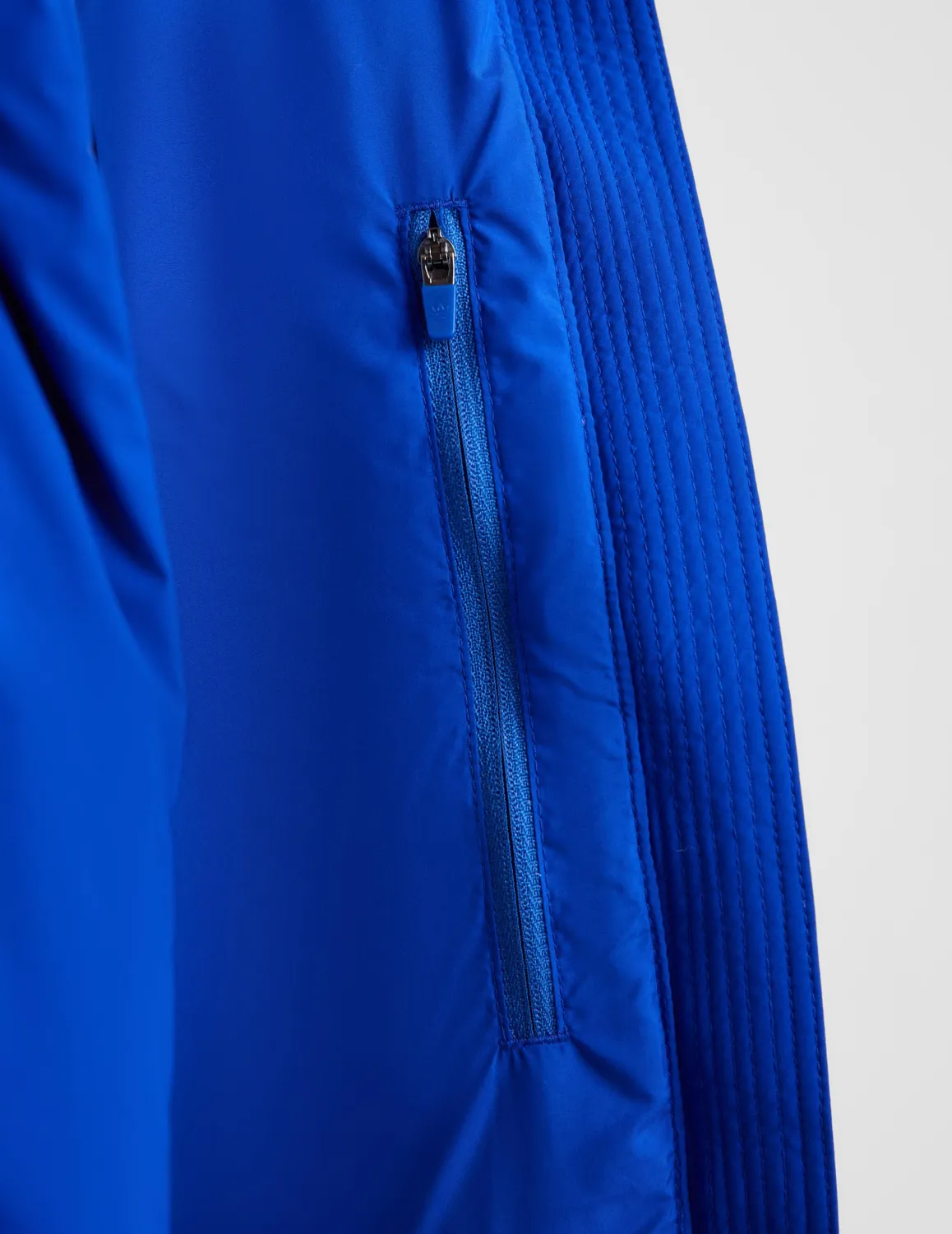 Beyond Yoga Up For It Puff Matte jacka Ultra Blue varm