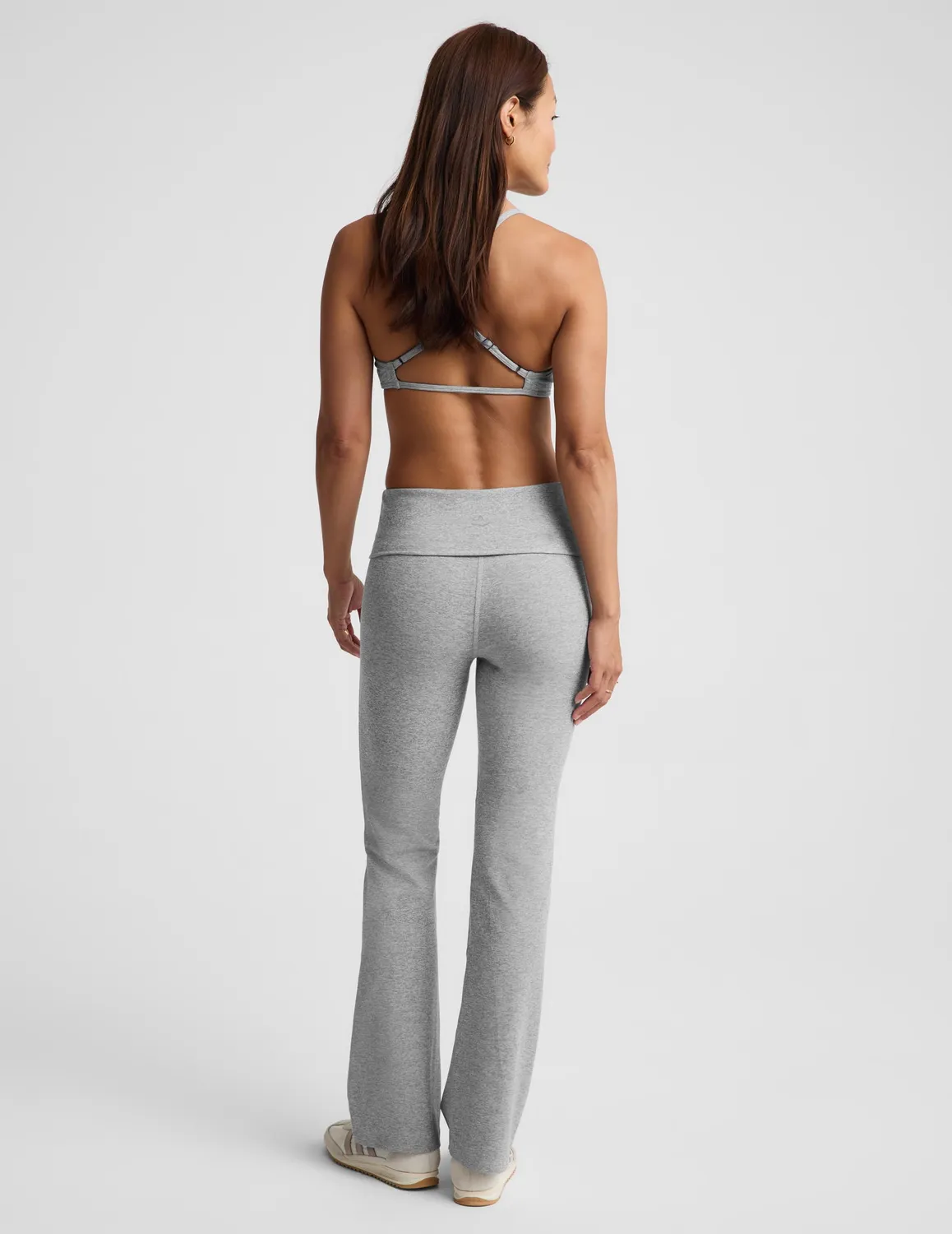 Beyond Yoga Spacedye Foldover Bootcut Träningsbyxor Silver Mist mjuk