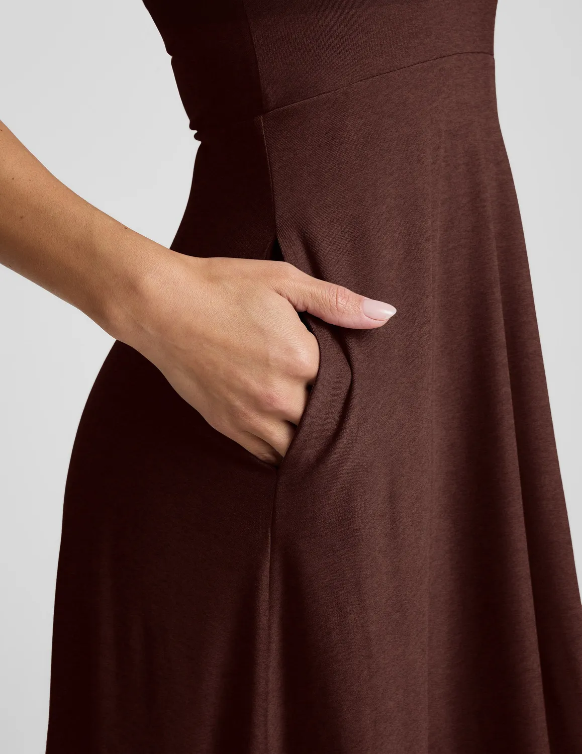Beyond Yoga Featherweight At The Ready Square Neck klänning Iced Mocha Heather mjuk